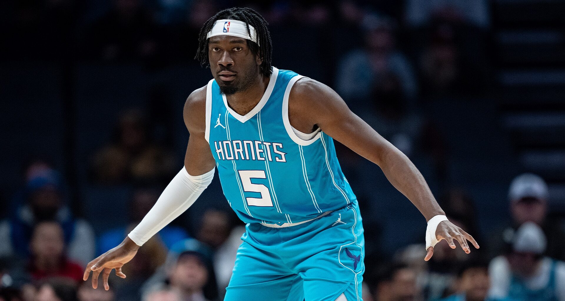 Luka Dončić joins Lakers after trade from Mavericks