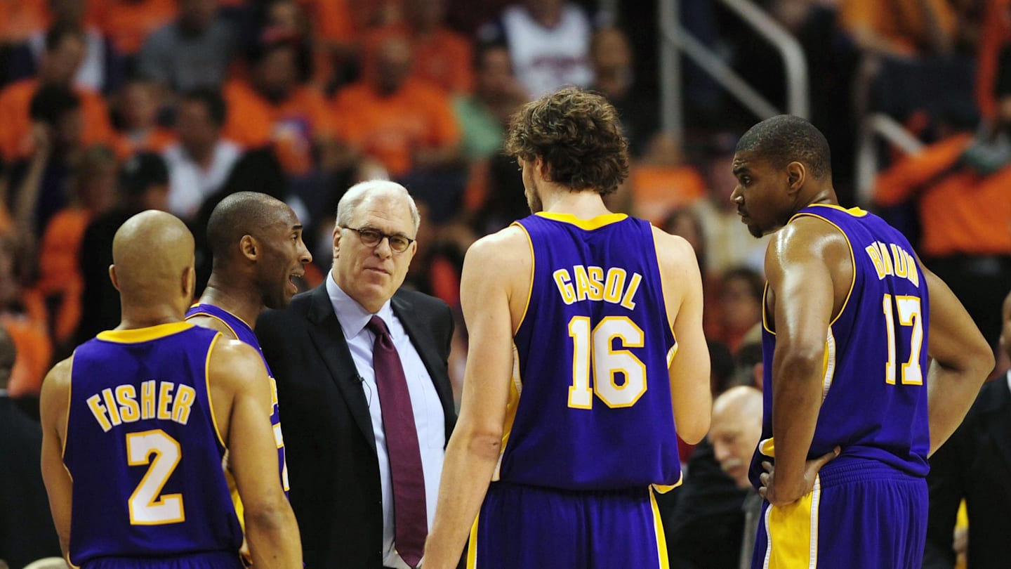 Lakers’ Phil Jackson Makes Shocking Admission About Legendary Coaching Success