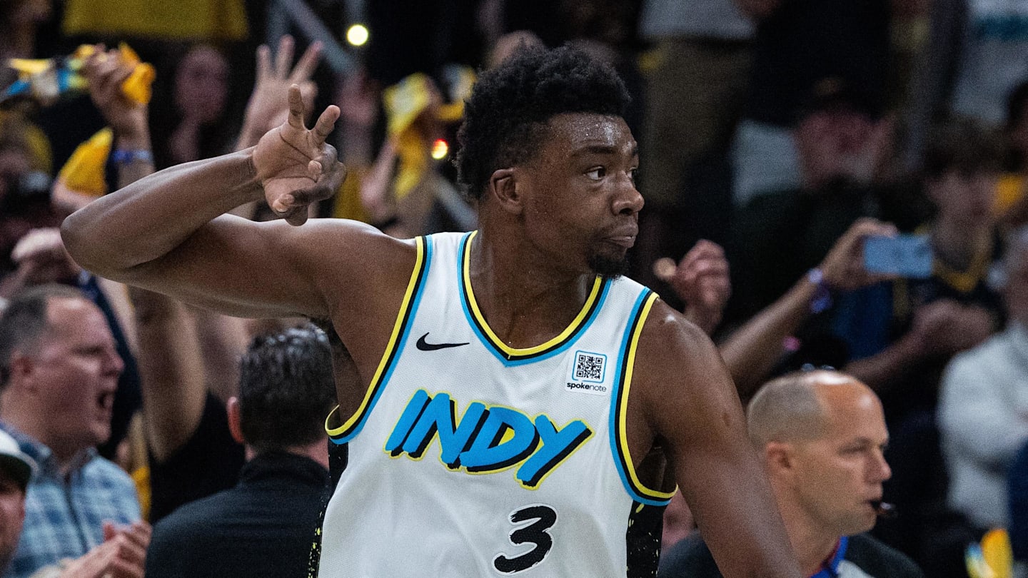 Top NBA FA Centers Available After Thomas Bryant Joins Cavs