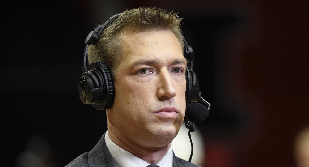 NBC to station NBA analysts by benches for some games