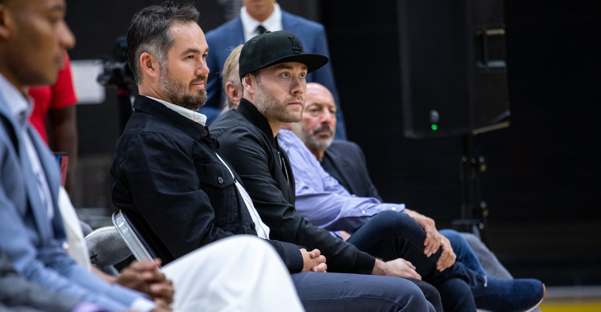 Report: Joey, Jesse Buss expected to stay with Lakers after sale of team