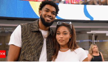 Karl-Anthony Towns’ longtime girlfriend Jordyn Woods gives a hilarious reaction to the 5-time NBA All-Star’s NBA 2k26 personal face scan | NBA News
