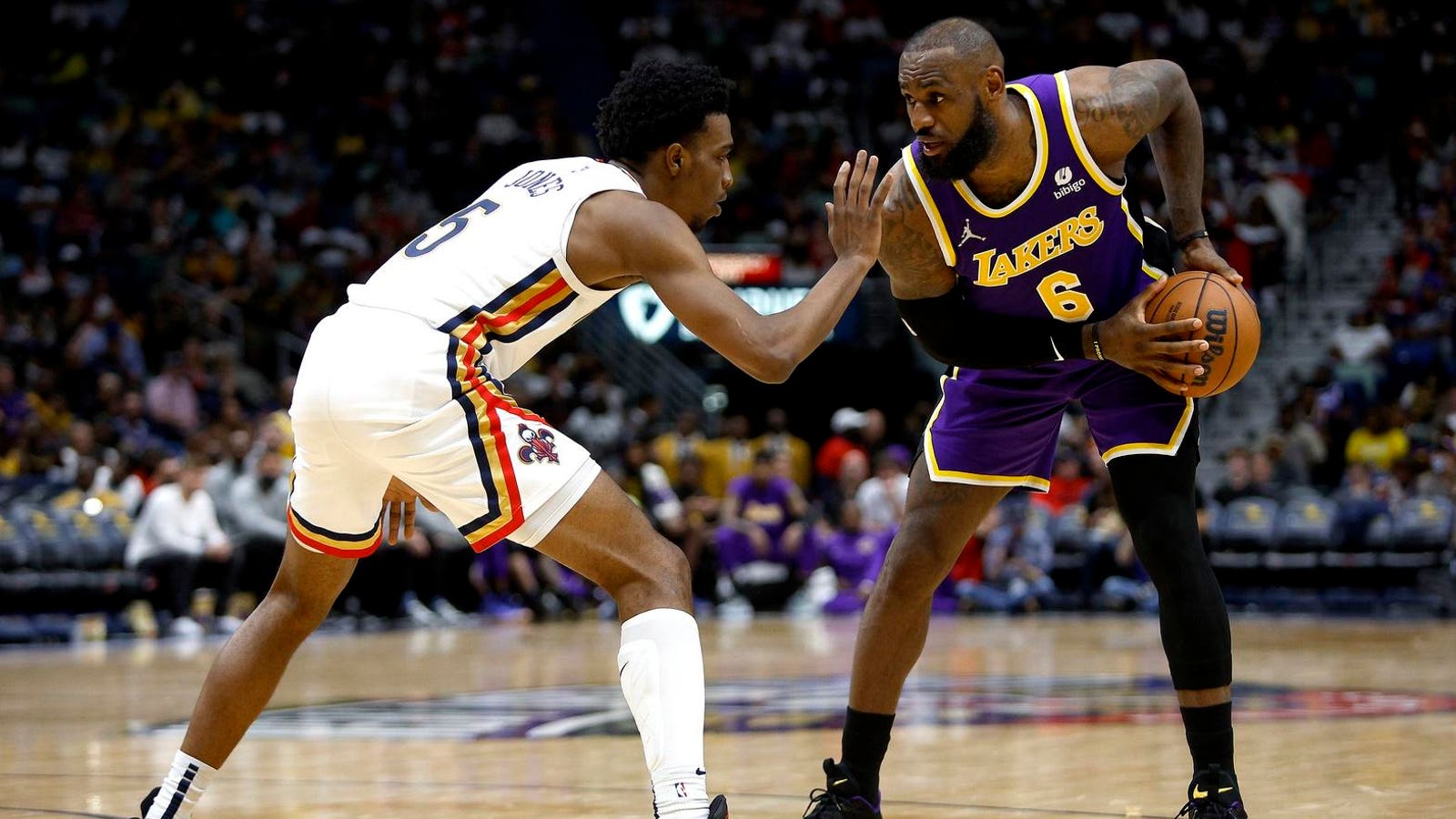 Trading For This Player Would Make The Lakers Immediate Contenders