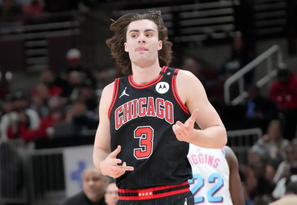 Josh Giddey gets $100 million contract from Bulls after months of limbo