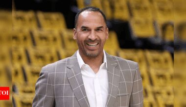 "A bad general manager" - NBA insider Sam Quinn criticizes Dallas Mavericks GM Nico Harrison over Luka Doncic trade | NBA News