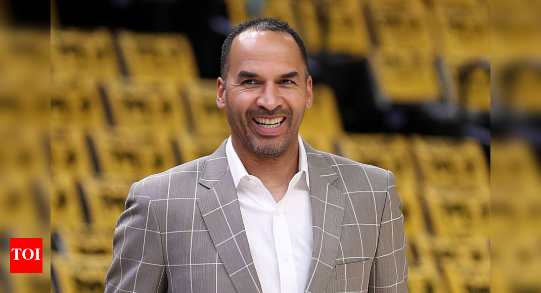 "A bad general manager" - NBA insider Sam Quinn criticizes Dallas Mavericks GM Nico Harrison over Luka Doncic trade | NBA News