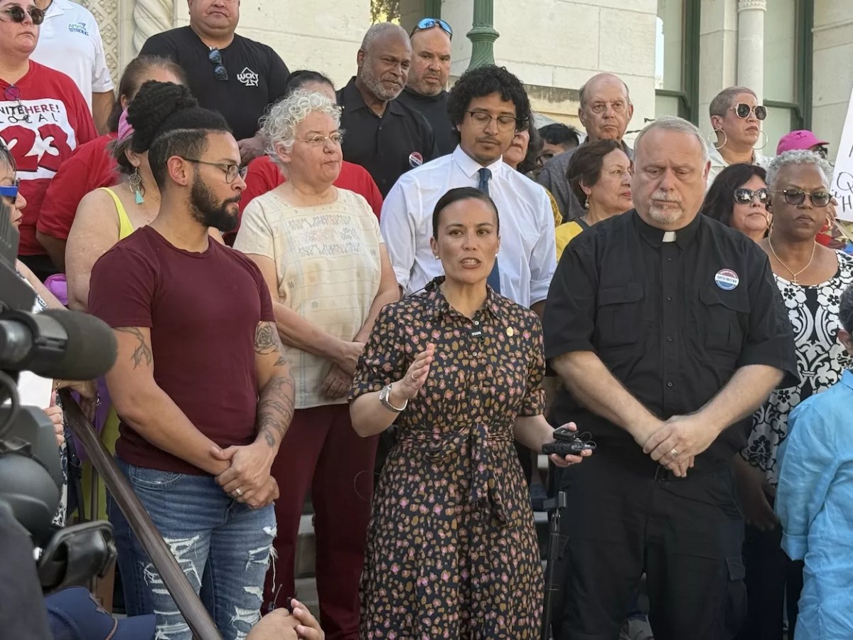 San Antonio mayor would need to walk fine line if she campaigns against county vote on Spurs arena