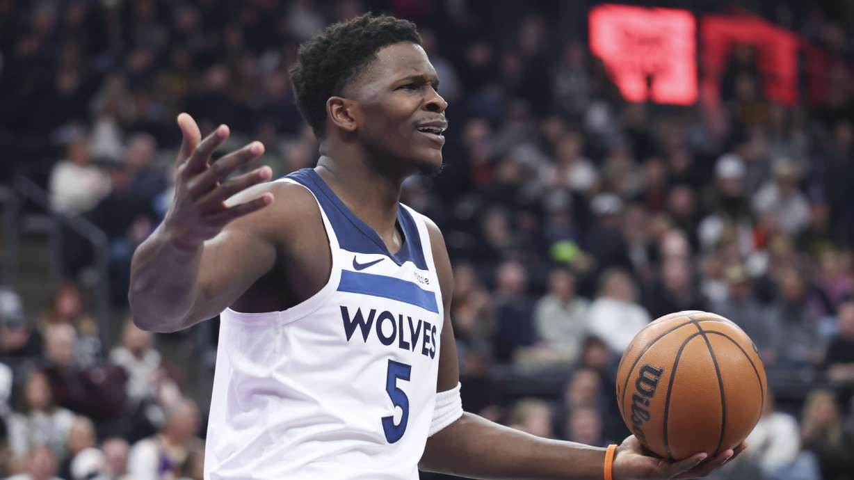 Anthony Edwards scores 36 points in the Timberwolves' 138-113 victory over the Jazz