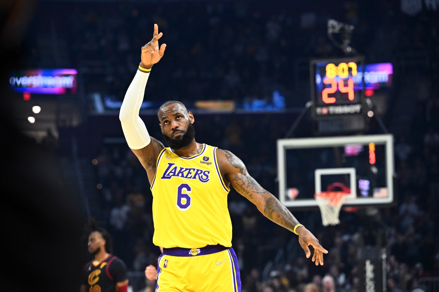 Lakers’ LeBron James Dismisses Retirement Speculation