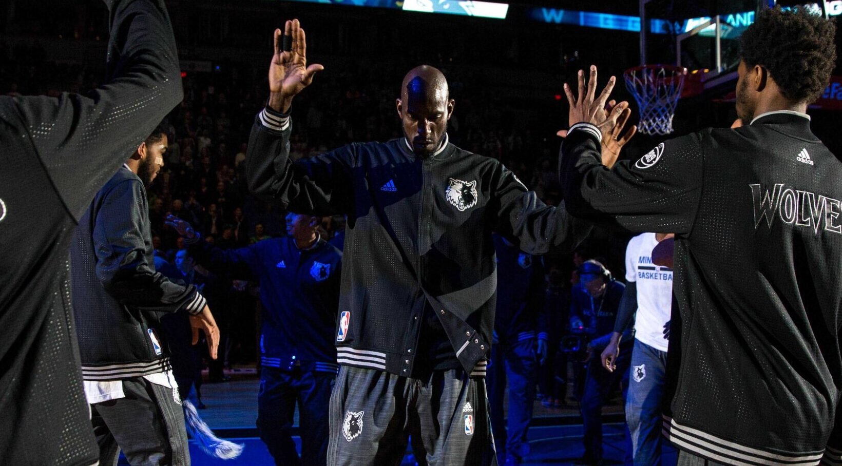 MN Timberwolves Unveil KG Era Throwback Uniforms... Trees and All