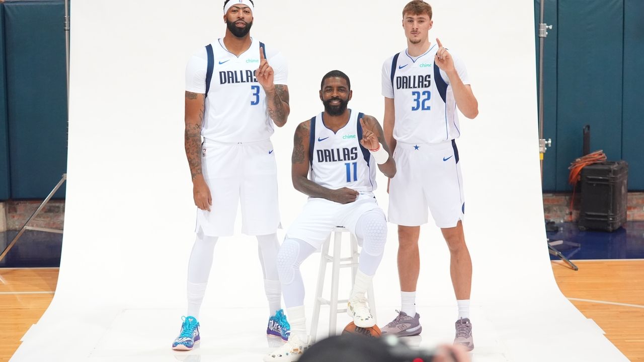 Mavs see a clear path to contention if the health of Irving and Davis, Flagg's arrival go as planned