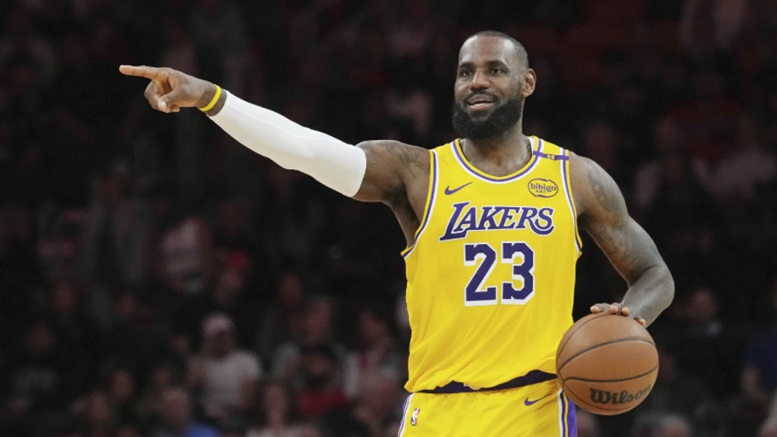 NBA Notes: Lakers, LeBron James, Blazers, Damian Lillard, Kings