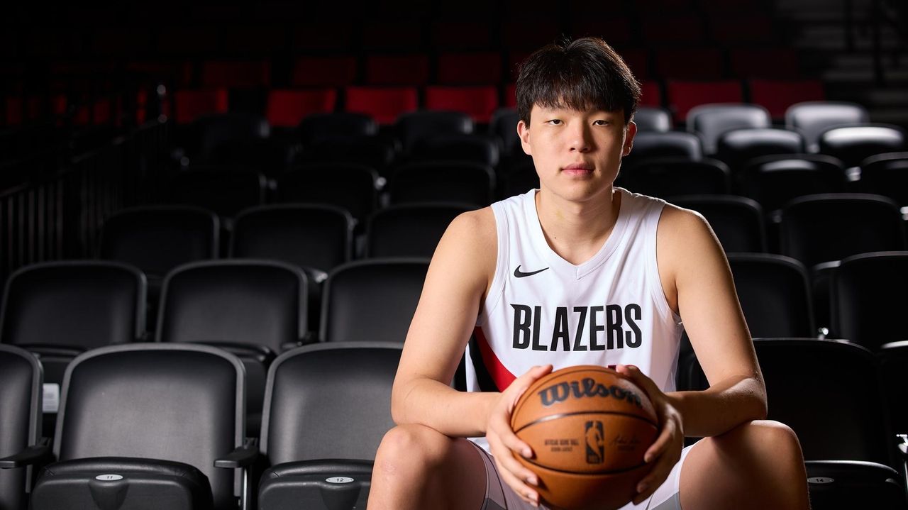 Expectations are great for Trail Blazers rookie Yang Hansen in Portland and back home