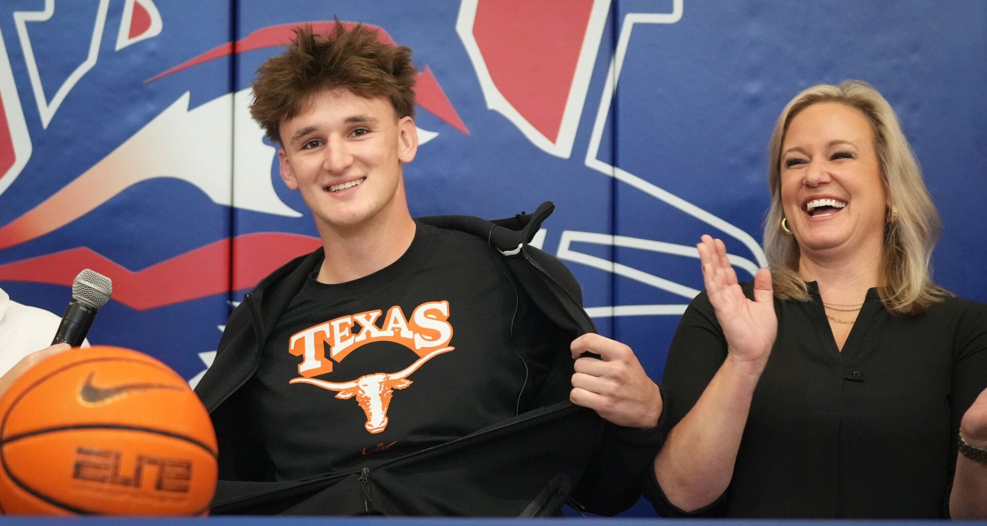 Westlake' Bo Ogden commits to Texas Longhorns