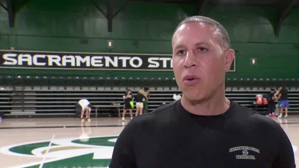 Mike Bibby holds first practice as Sac State basketball coach