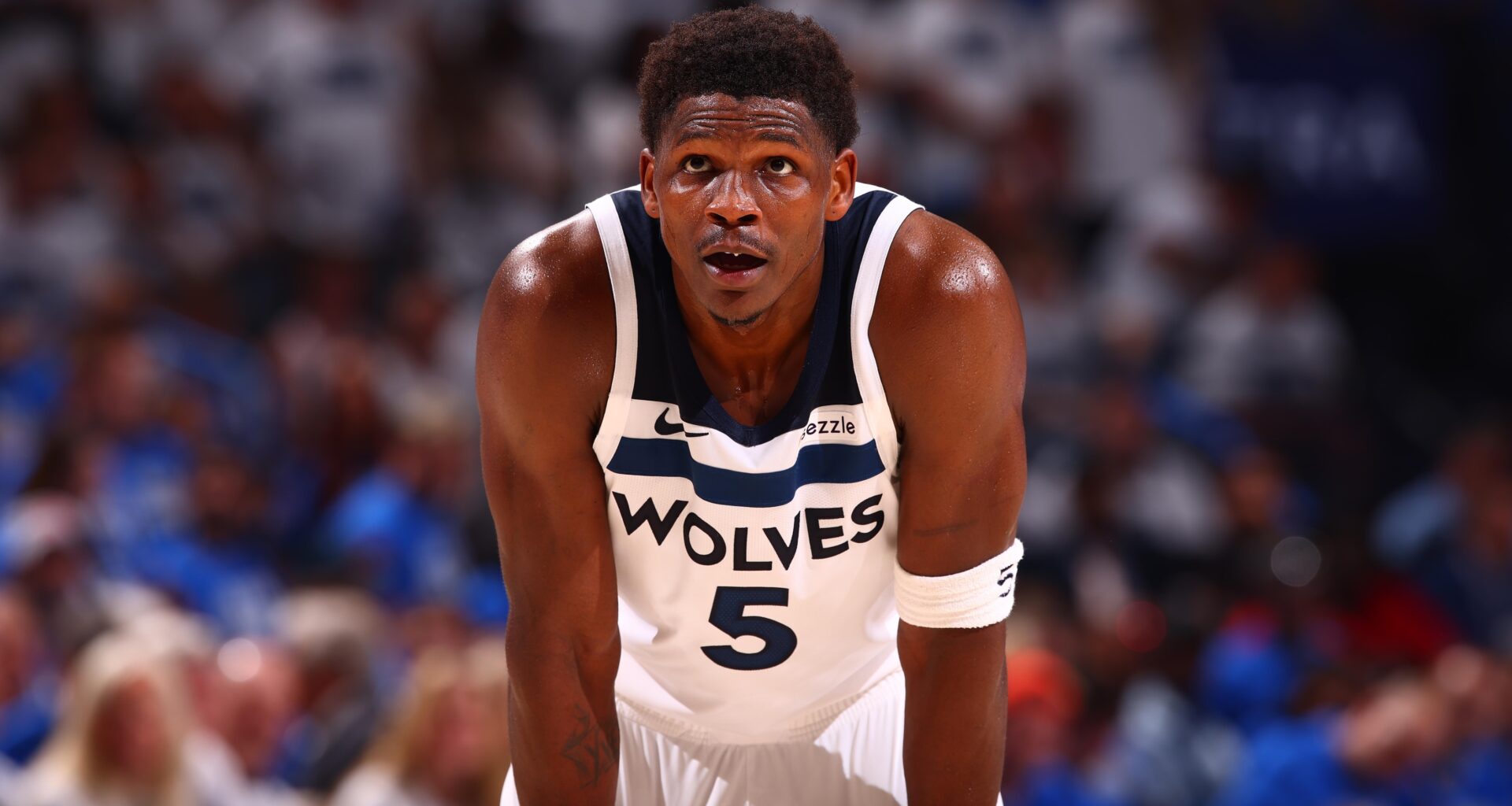 Anthony Edwards Reportedly Watching Kobe, Michael Jordan Videos to Help Mid-Range Game