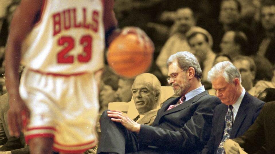 "We don't fit together as a team quite as well as that Bulls group did" - Phil Jackson claimed his Bulls' teams had a better chemistry than the three-peat Lakers