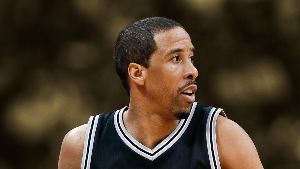 "If you come in with a little bit of flab on your stomach, he going to let you know" - Andre Miller learned to play basketball from the Utah Jazz legends
