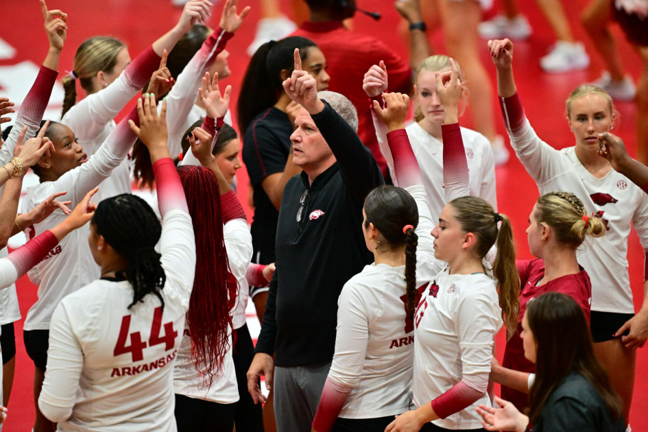 Razorbacks Get Second Consecutive Sweep on Friday