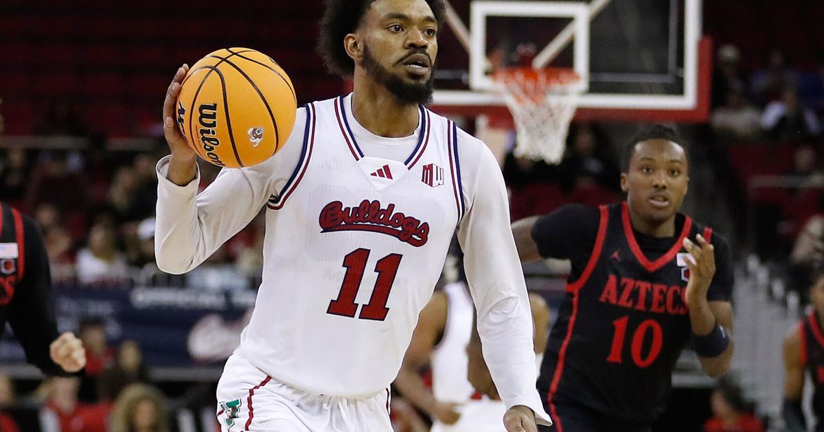 NCAA bans 3 college basketball players for betting |