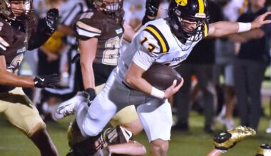 Dynamic duo leads Golden Warriors to lopsided win | Massachusetts