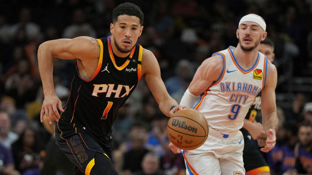 Booker becomes most experienced player on Suns roster