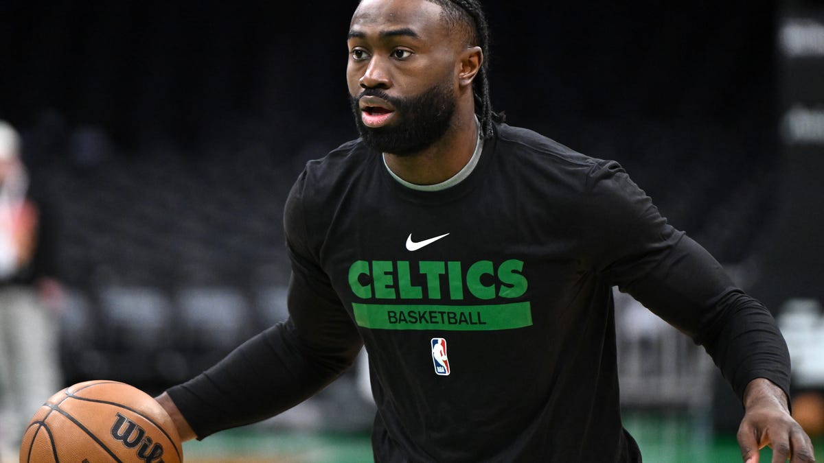 Celtics star Jaylen Brown inspires students of former middle school