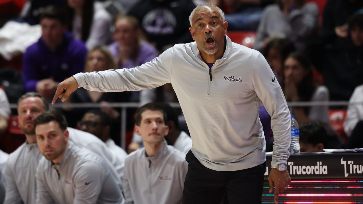 Kansas State basketball coach Jerome Tang adjusting after down year