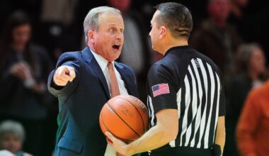 Tennessee basketball awards Rick Barnes 'lifetime contract'