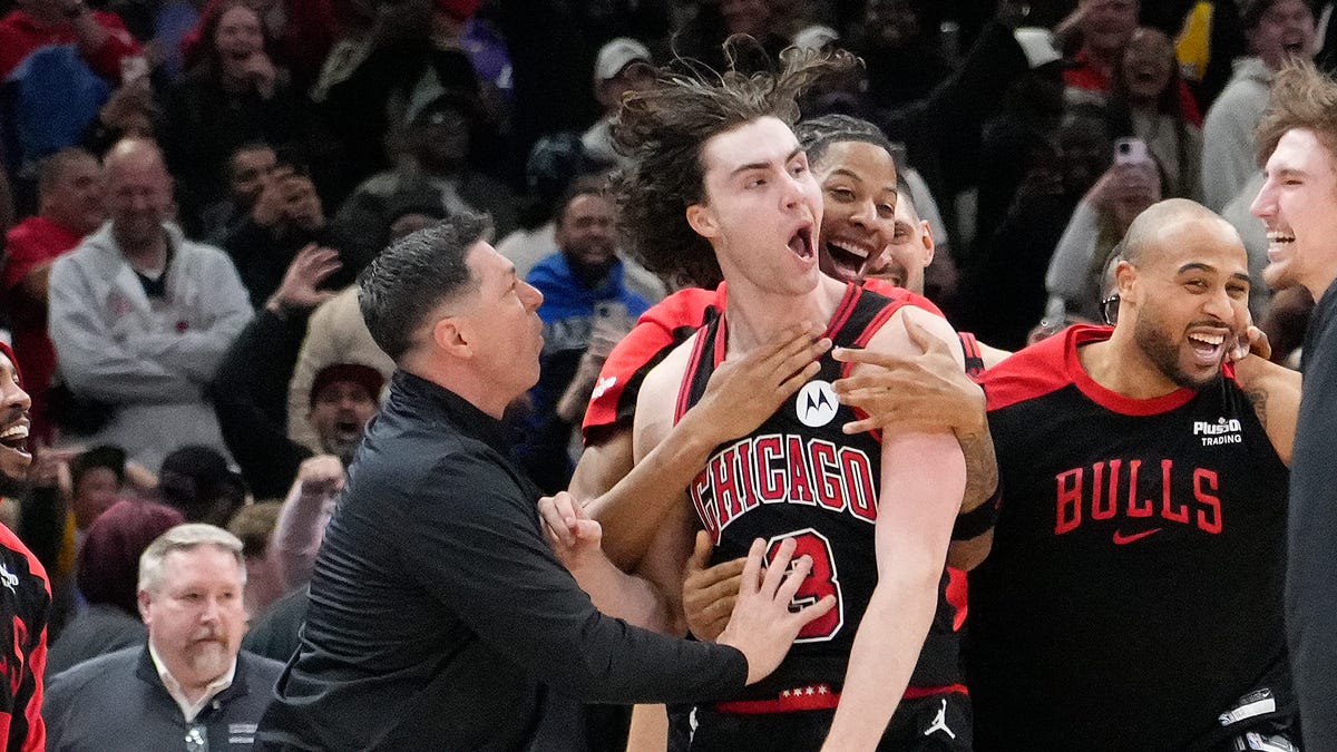 Josh Giddey gets new deal with Chicago Bulls as free agent re-signs