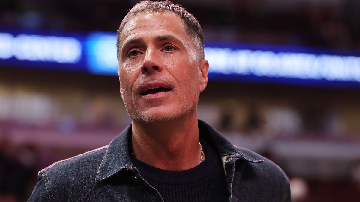 Lakers have changed their stance on acquiring long-term contracts