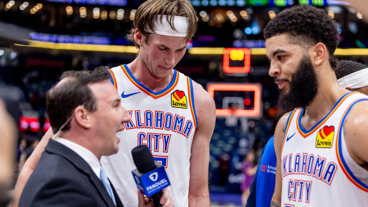 Thunder reporter Nick Gallo throws 1st pitch at Tulsa Drillers game
