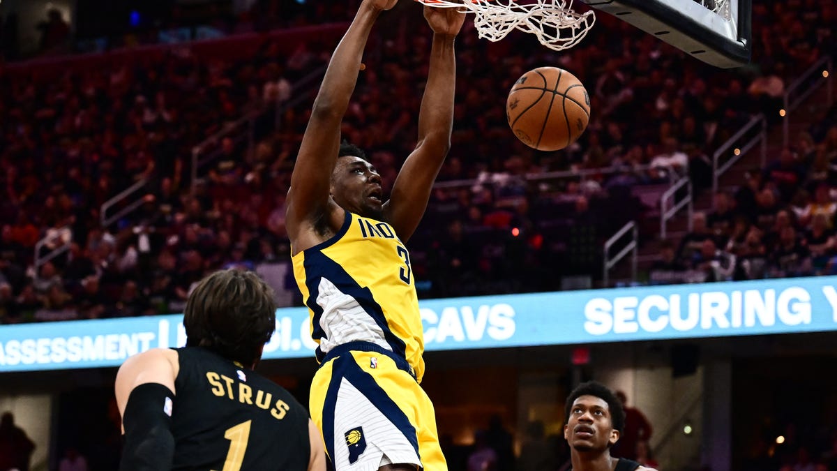 Cavs to sign former Indiana Pacers center Thomas Bryant