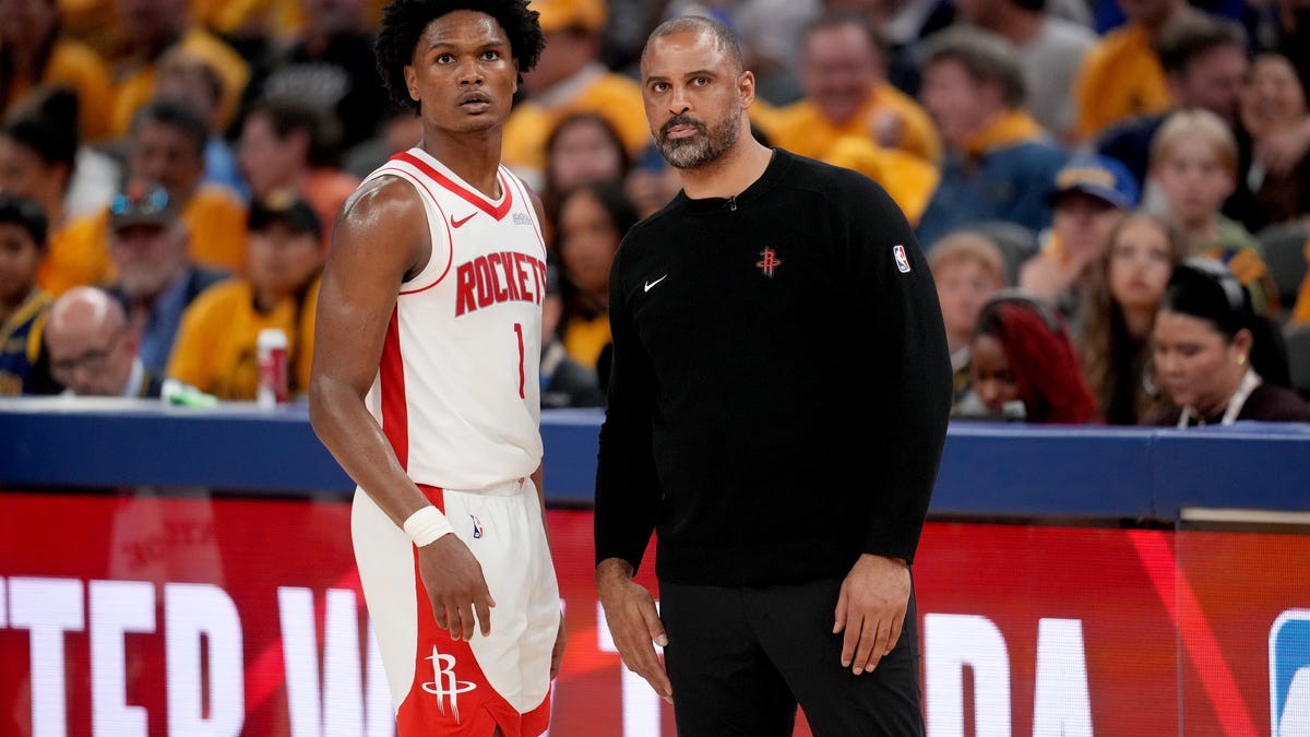 ESPN projects Rockets to finish 54-28 next season, No. 2 in West