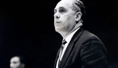 When Celtics exec Red Auerbach had to talk to press about Len Bias