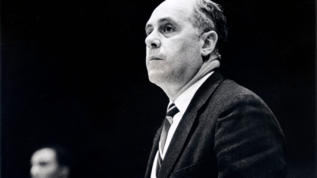 When Celtics exec Red Auerbach had to talk to press about Len Bias