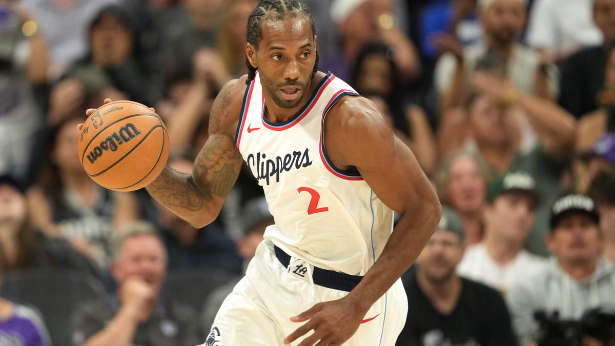 1 leaked text from Kawhi's uncle Dennis Robertson is bad for Clippers
