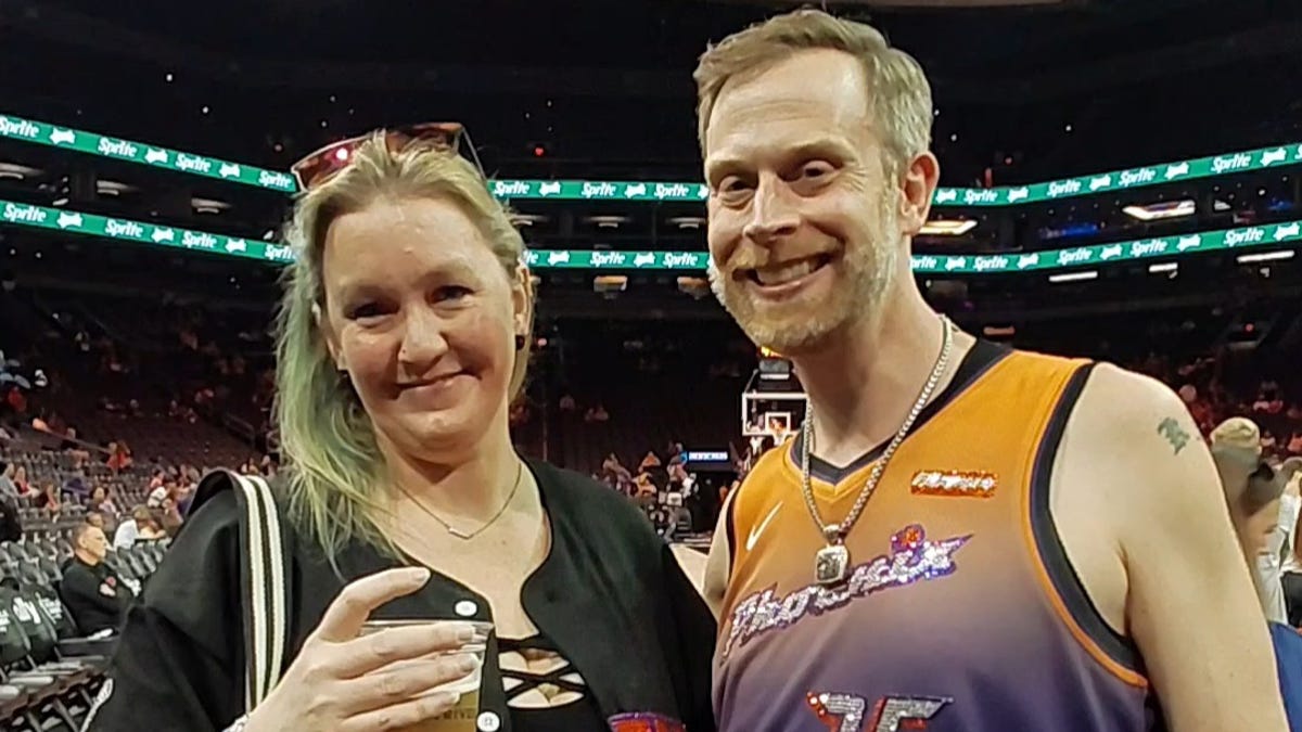 How two Phoenix Mercury fans formed a friendship through basketball