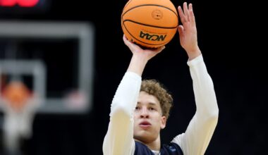 Taelon Peter attends team-bonding event in Charleston