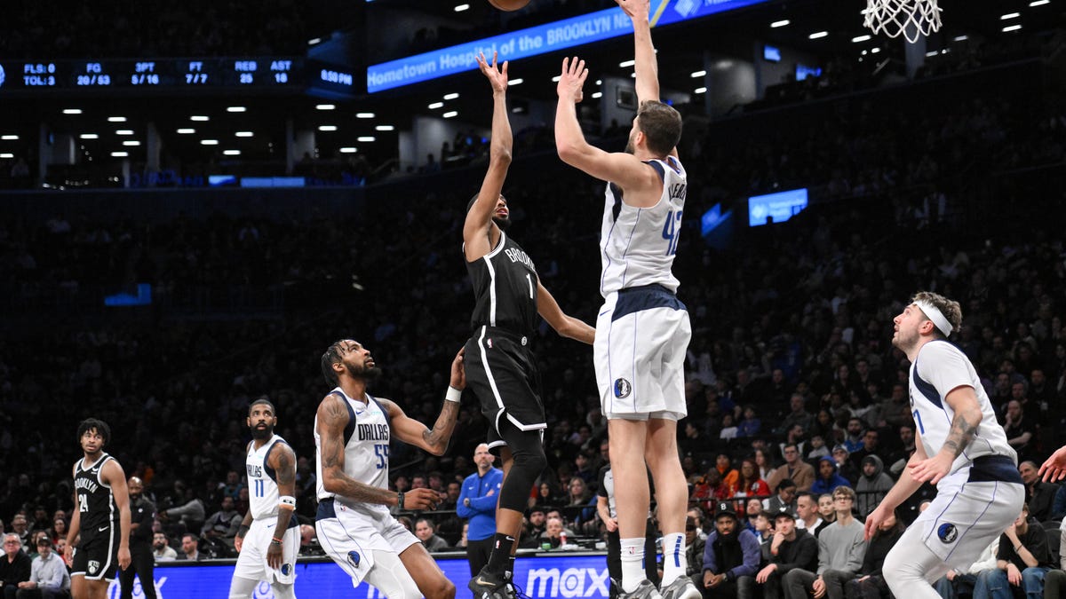 Should the Nets trade for Lakers' Maxi Kleber and a second-round pick?