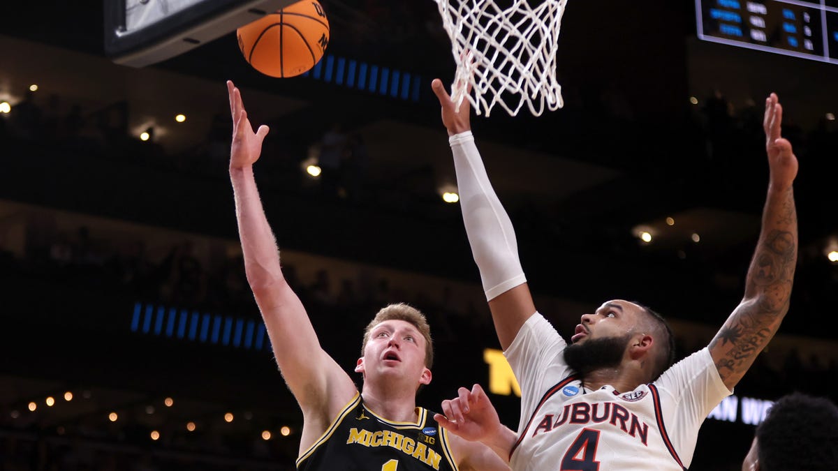 Danny Wolf honored before Michigan in-state football game