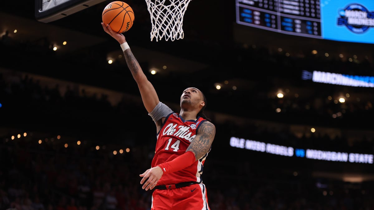 Nets waive G/F D'Andre Davis one day after signing contract