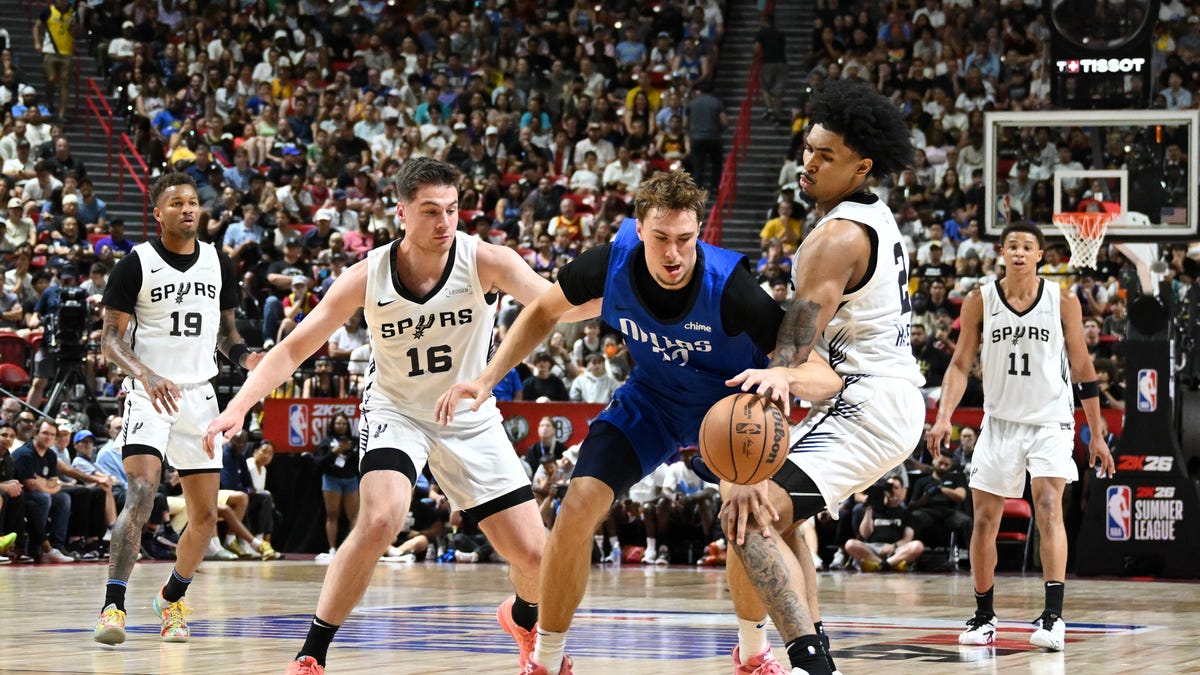 Cooper Flagg meets up with Michael Jordan at Ryder Cup