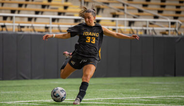 Paula Flores and backline shines in 0-0 defensive battle over Cal State Bakersfield  – The Argonaut