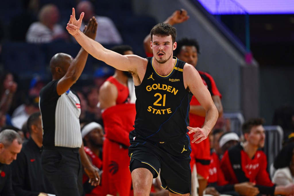 Quinten Post working on game during quiet Warriors offseason