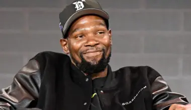 Kevin Durant criticizes a former Warriors GM over the creation of superteams