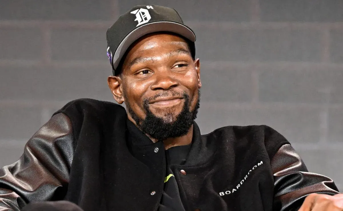 Kevin Durant criticizes a former Warriors GM over the creation of superteams