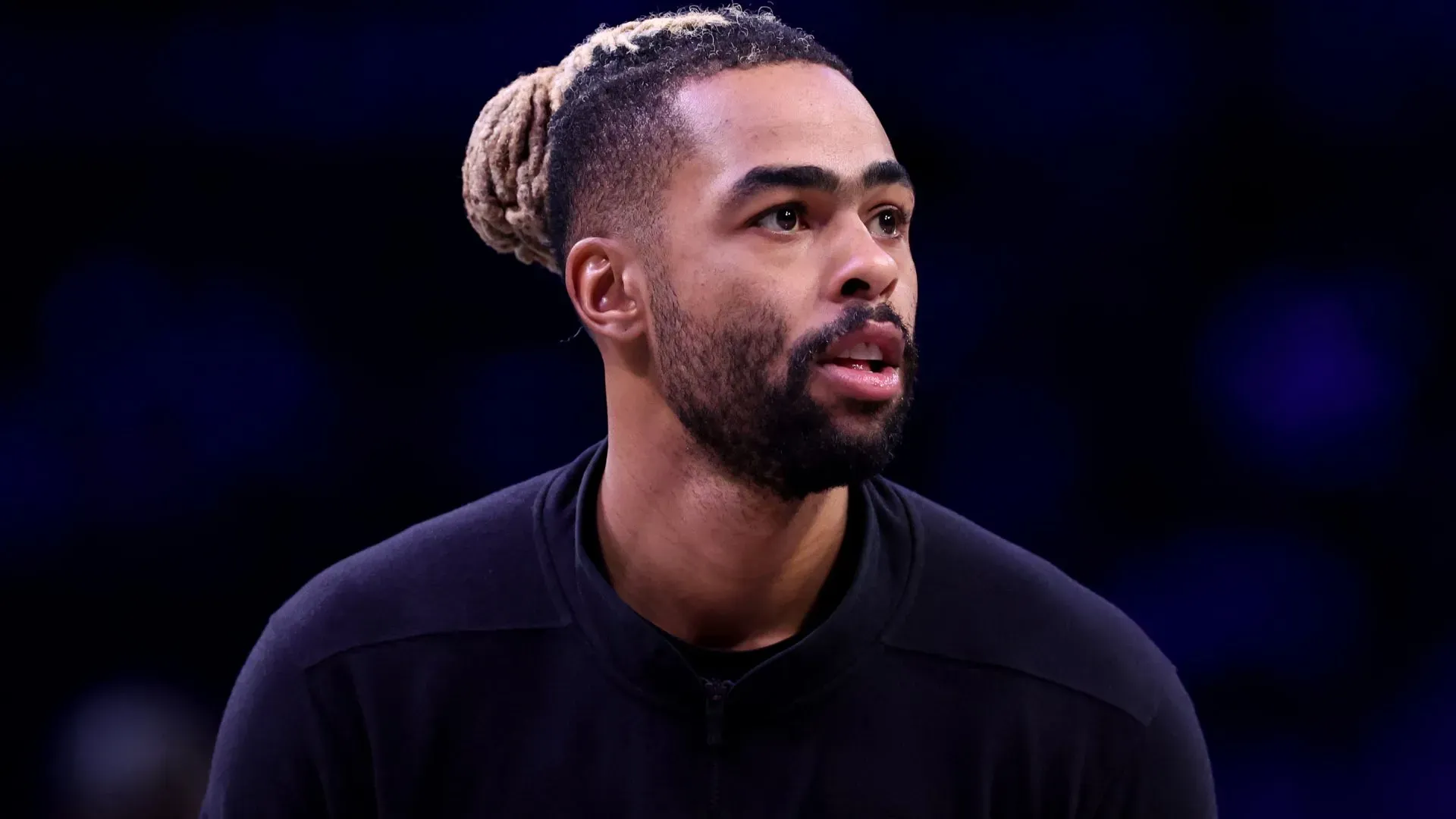 D'Angelo Russell looks up