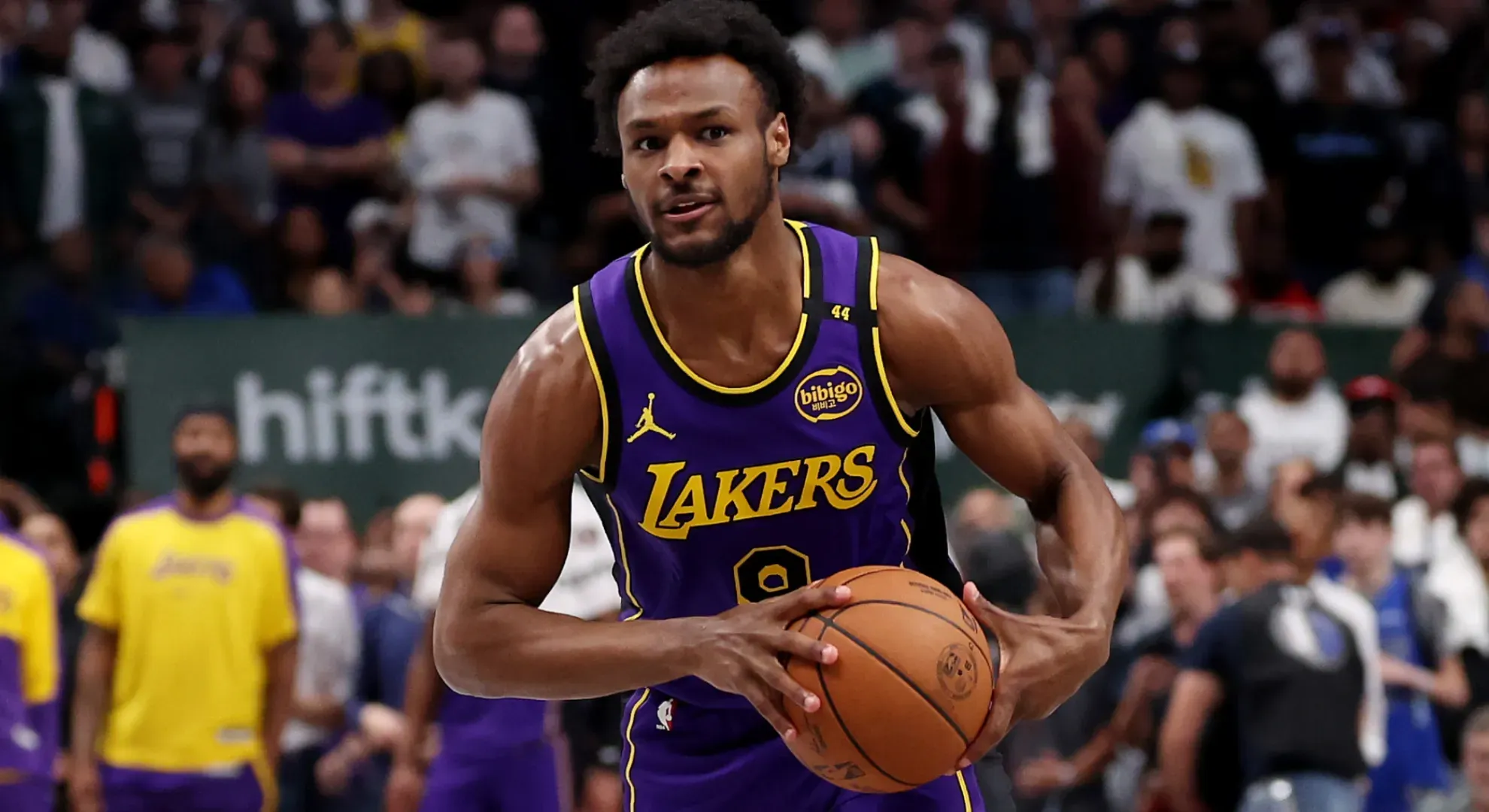 Bronny James playing against Dallas Mavericks