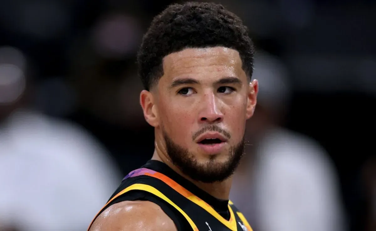 Suns’ Devin Booker chooses his favorite shot ever made in his NBA career